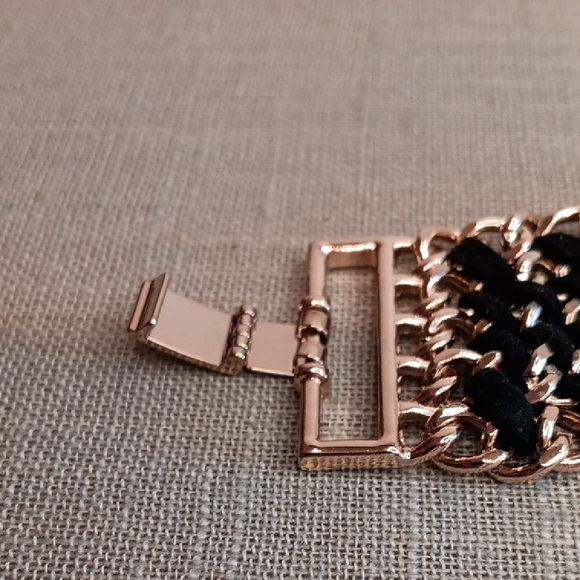 Avon Mark Gleam Weaver Bracelet 2014 - Picture 5 of 9